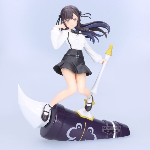 [4983164286618] Figura Out on Time Alina Clover I May Be a Guild Receptionist but Ill Solo Any Boss To Clock 18cm