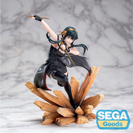 [4582733440101] Figura Yor Forger Thron Princess Mission Extend Luminasta Spy x Family 19cm